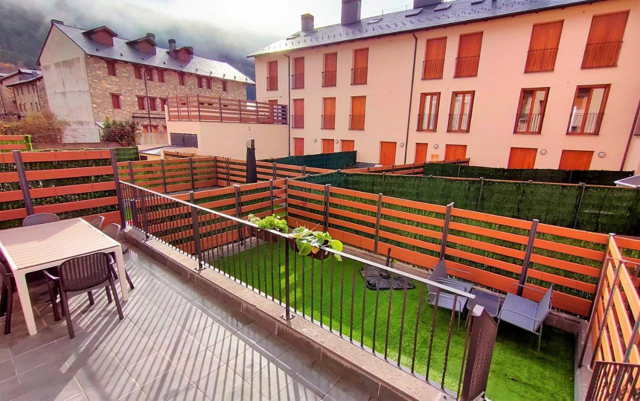 Apartament Jardin Araguas Villanúa Zewnętrze zdjęcie