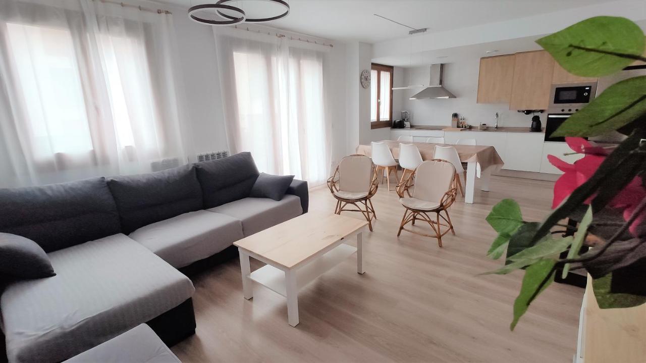 Apartament Jardin Araguas Villanúa Zewnętrze zdjęcie