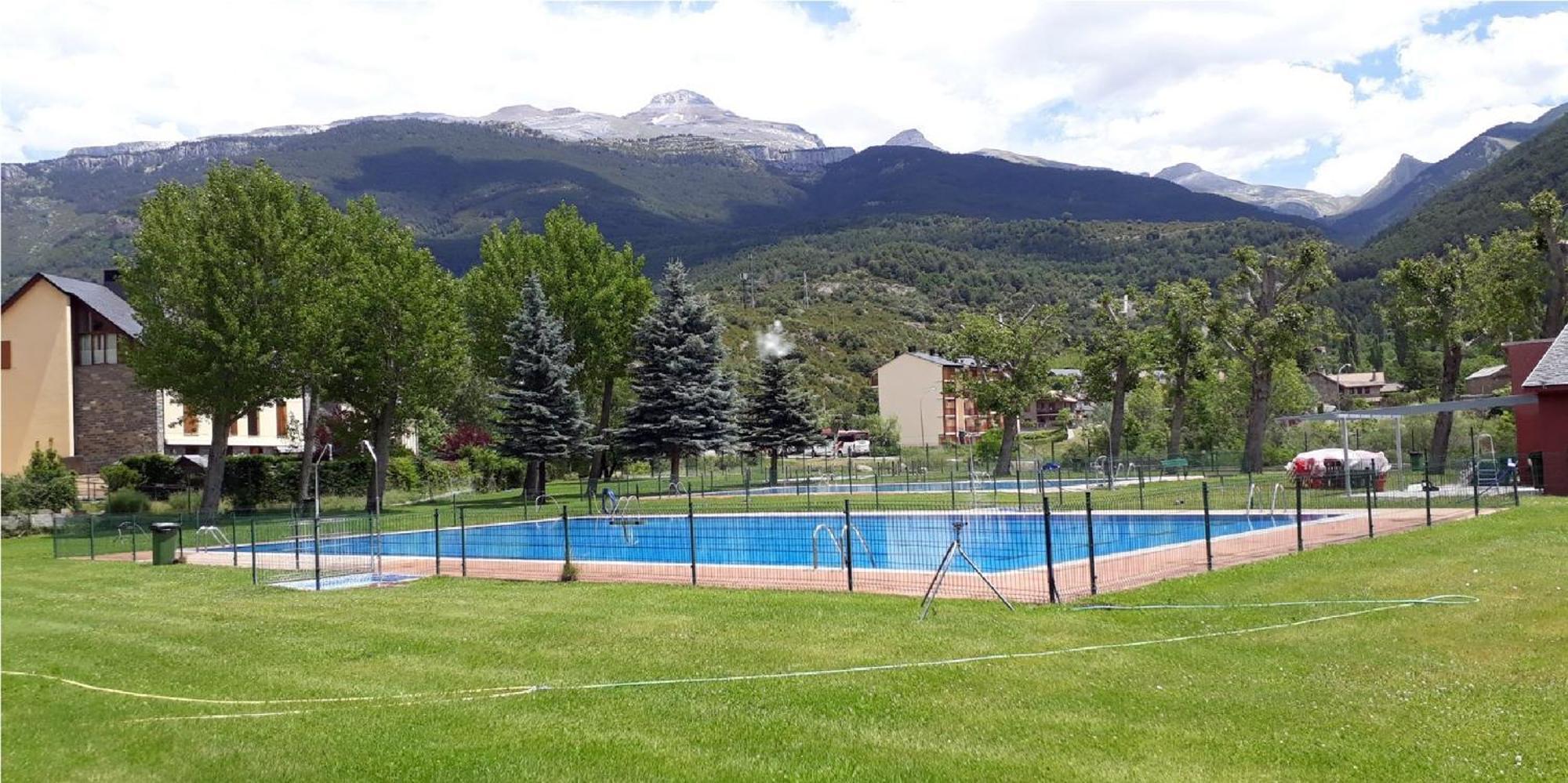 Apartament Jardin Araguas Villanúa Zewnętrze zdjęcie
