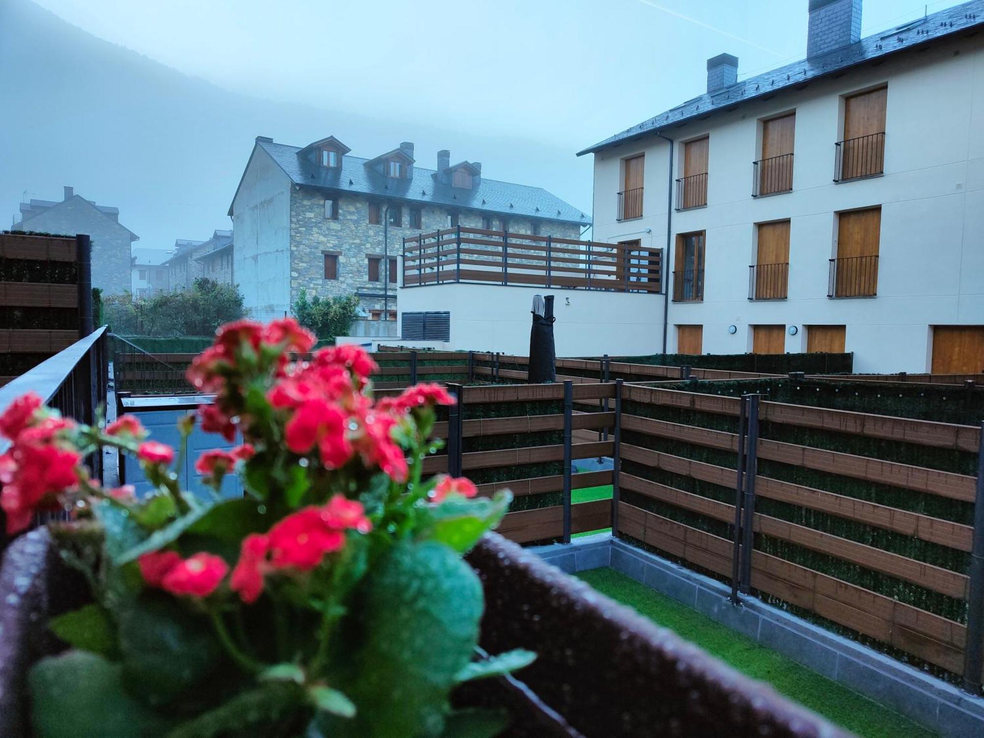 Apartament Jardin Araguas Villanúa Zewnętrze zdjęcie